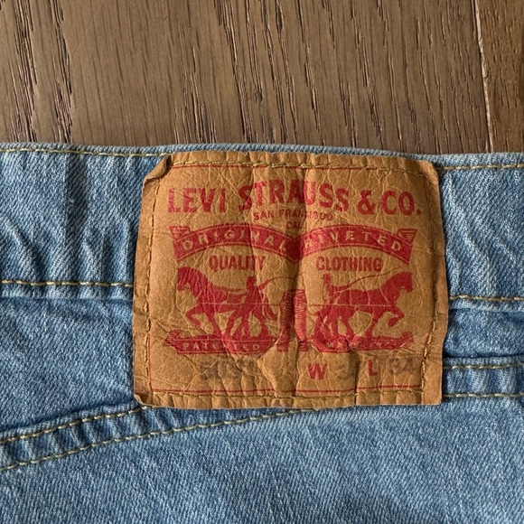 Levi’s men’s 505 medium light wash straight leg jeans denim pants size 34 x 34 - Picture 5 of 5